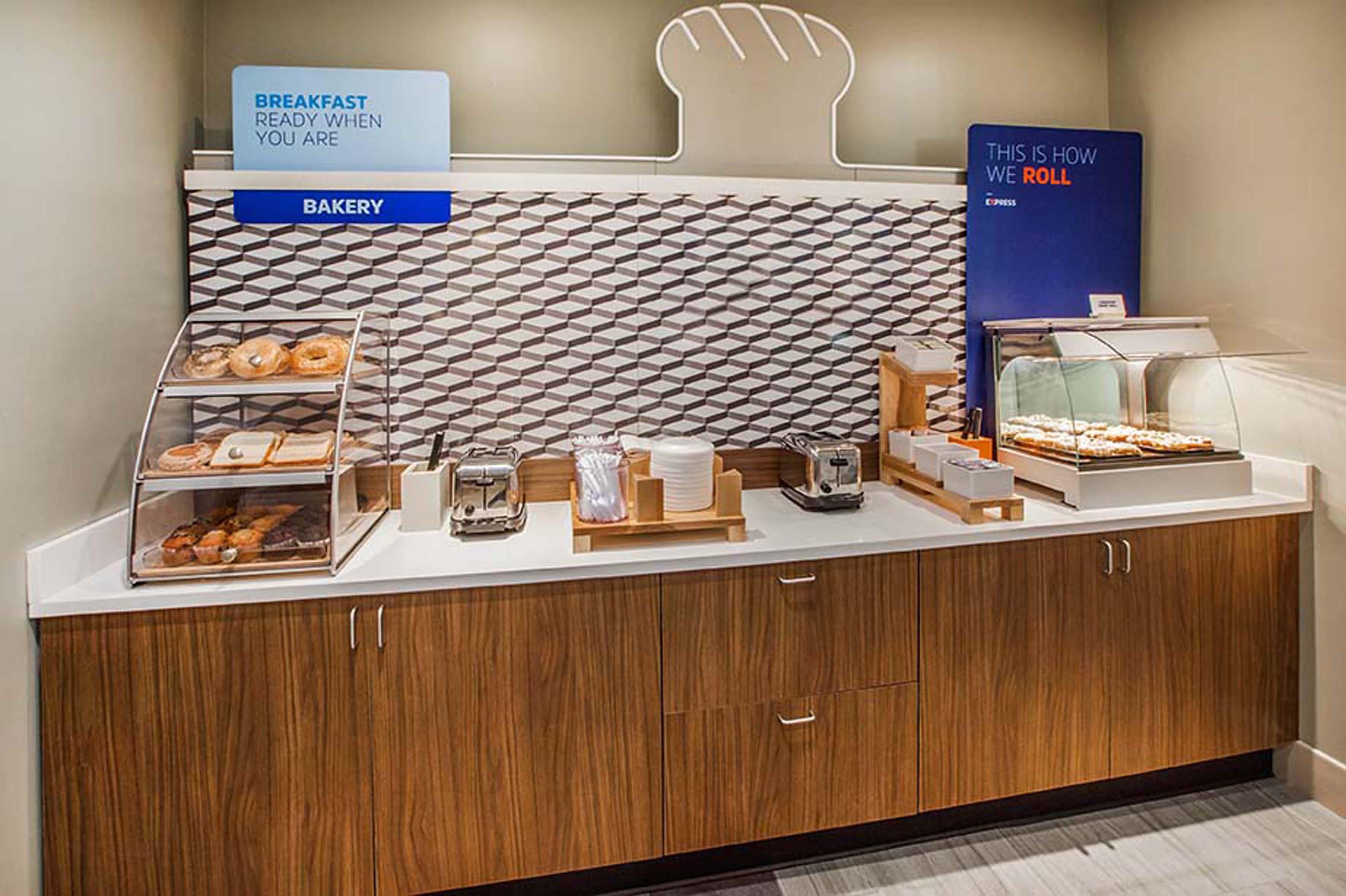 Holiday Inn Express Hotel And Suites Fort Worth/I-20 Εξωτερικό φωτογραφία