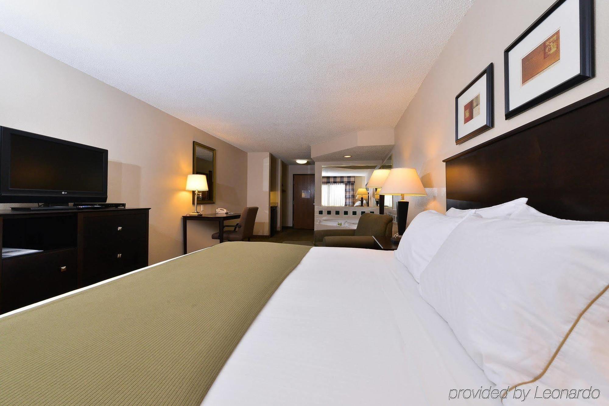Holiday Inn Express Hotel And Suites Fort Worth/I-20 Εξωτερικό φωτογραφία